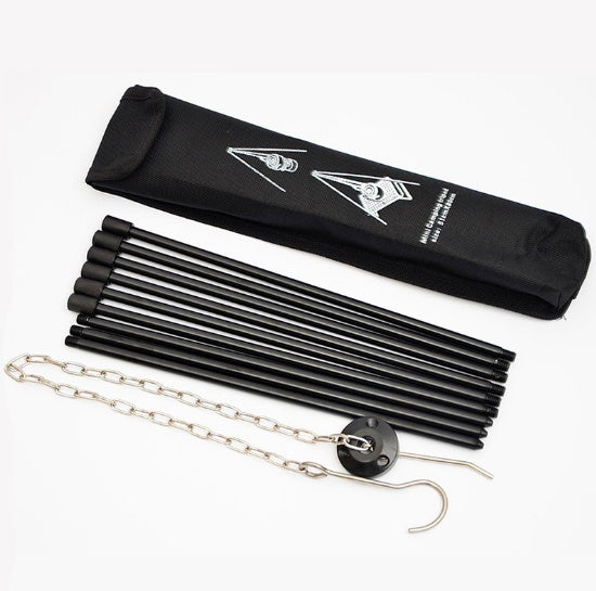 Tripod för matlagning över öppen eld