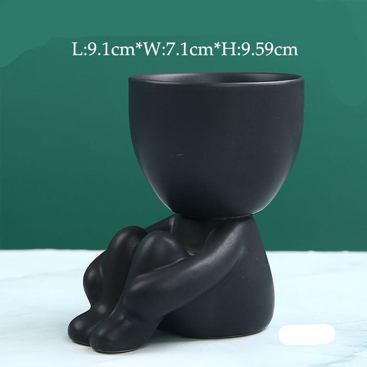 Luxurious flower pot with creative design