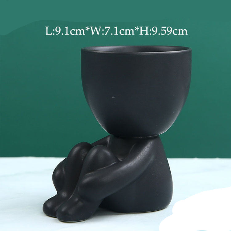 Luxurious flower pot with creative design
