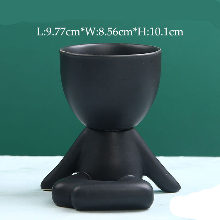 Luxurious flower pot with creative design