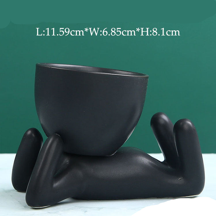Luxurious flower pot with creative design