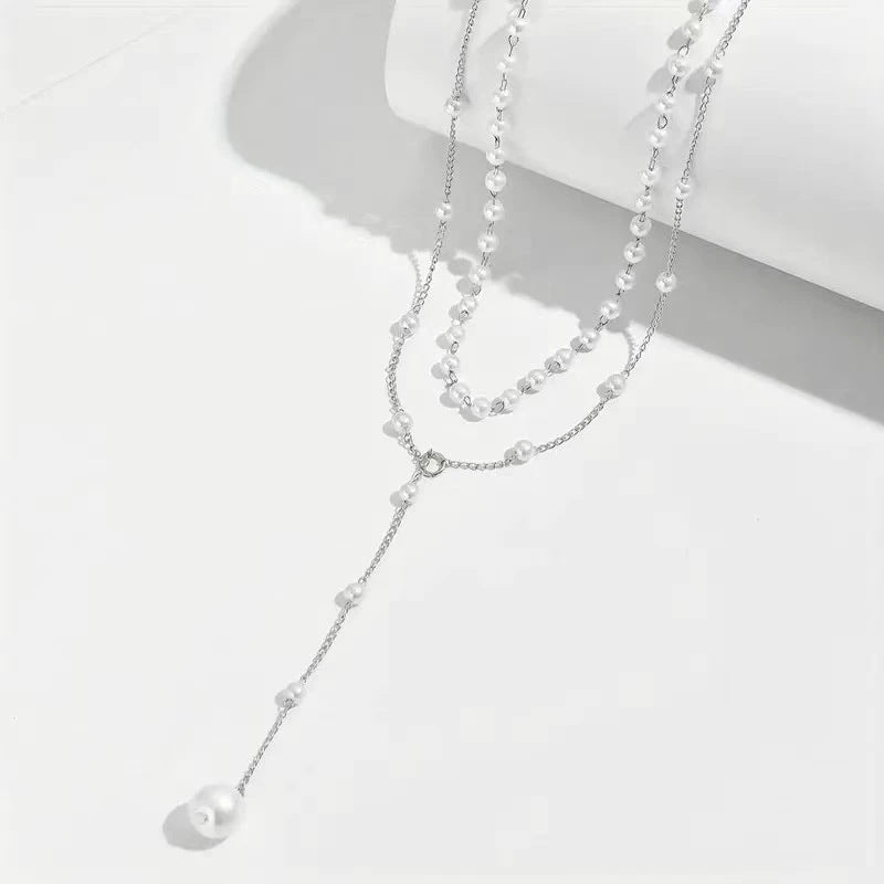 Double pearl necklace