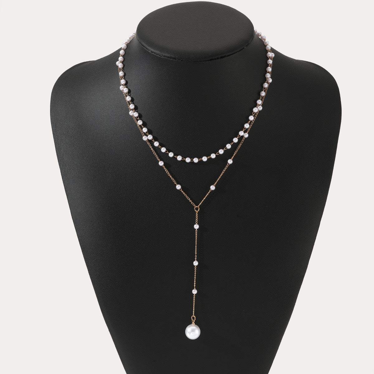 Double pearl necklace