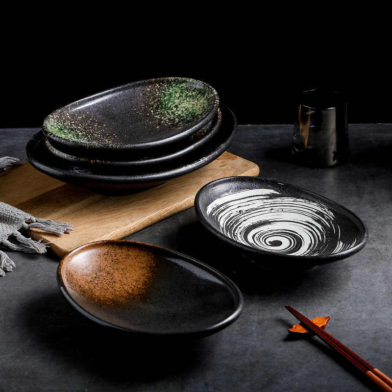 Stora porslinstallrik i unik design