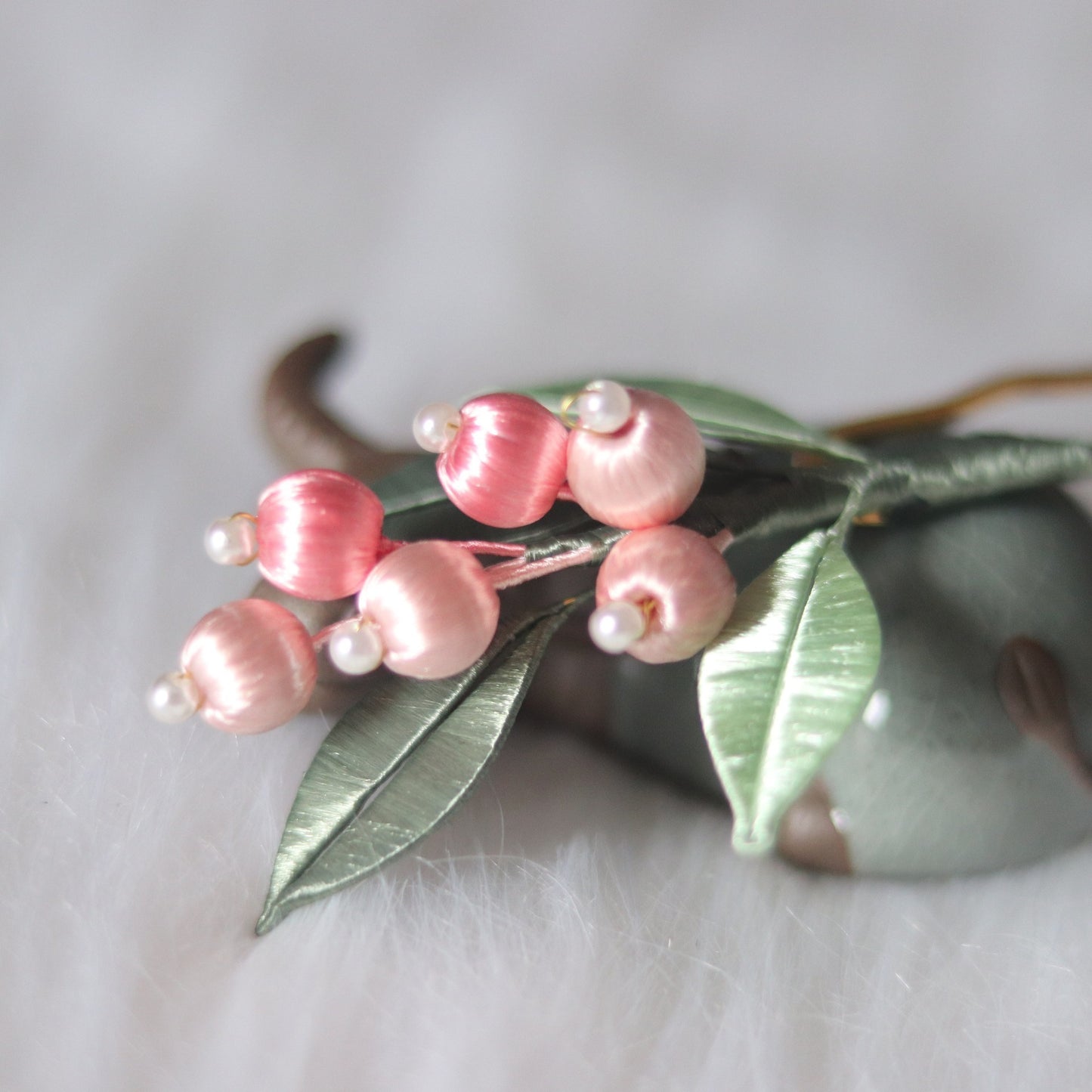 Hårnål med små blommor