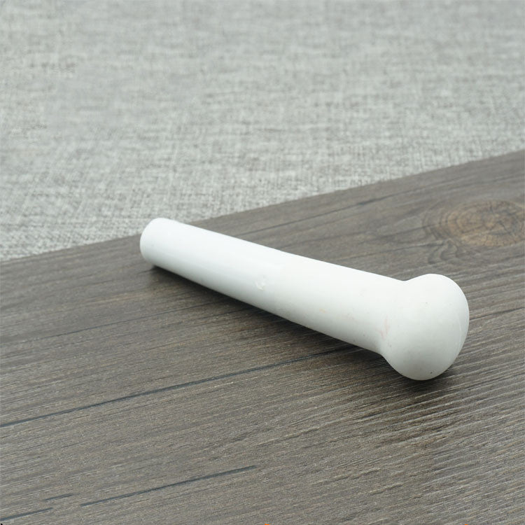 Liten mortel i porslin – perfekt för kryddor, örter och smaksättning