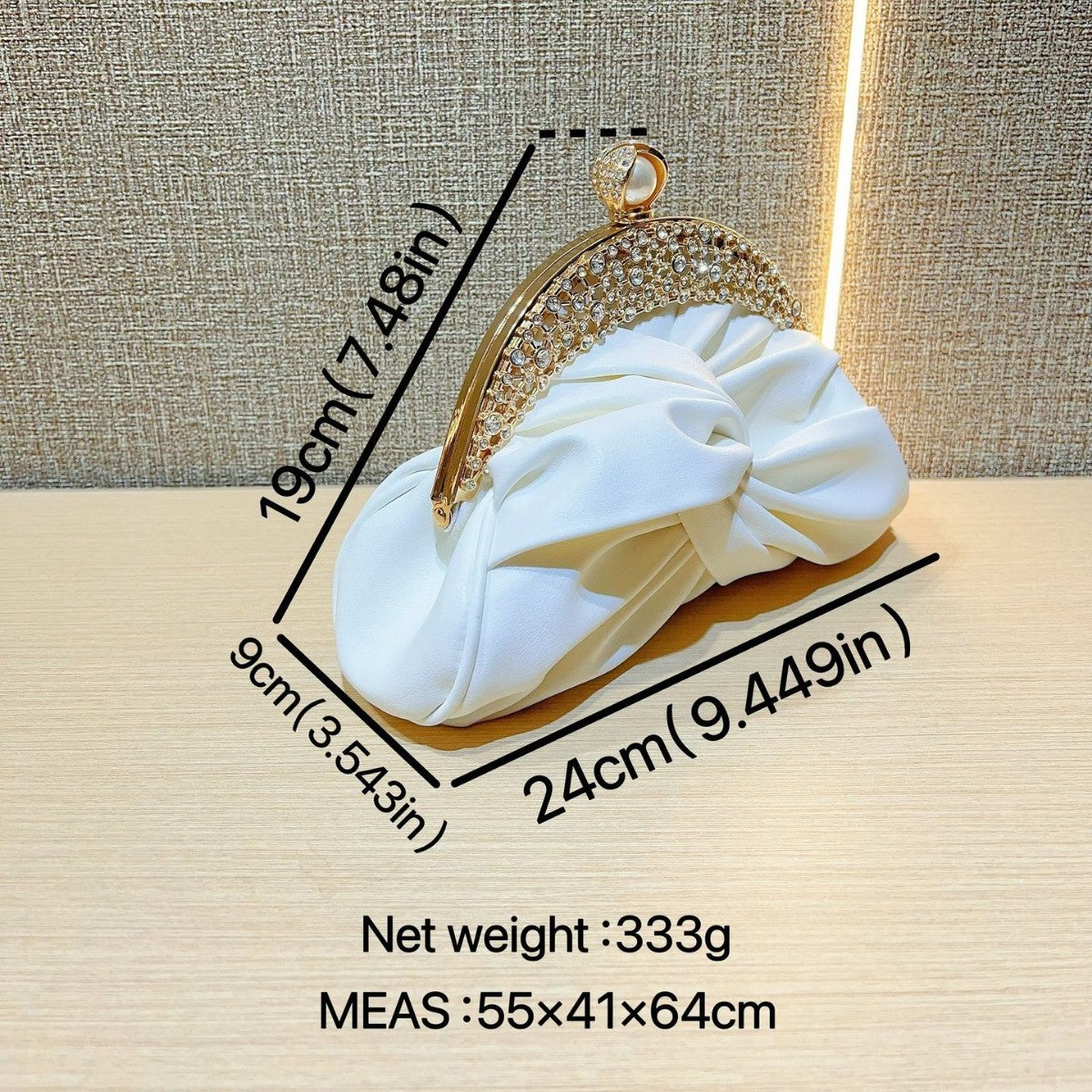 Glittrande Aftonväska med Kristalldetaljer – Elegant och Festlig